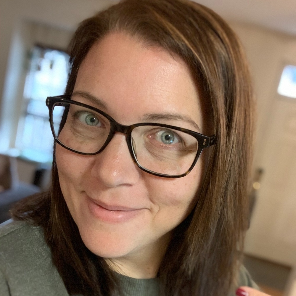 Meet your Posher, Jenn